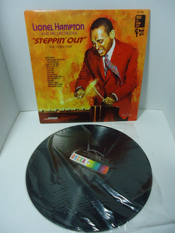 Lionel Hampton & His Orchestra - Steppin' Out Vol. 1 1942-1945